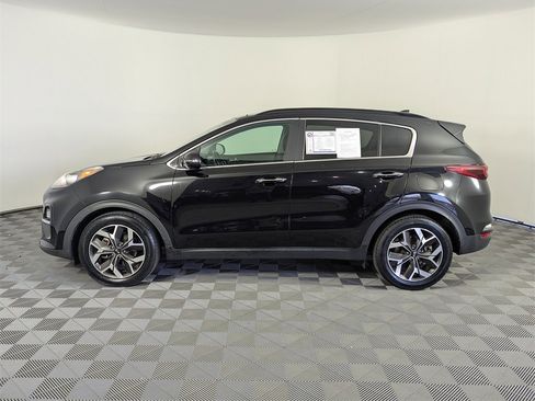 Used 2022 Kia Sportage EX image 4