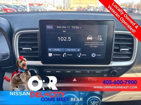 Used 2025 Hyundai Venue SEL FWD image 23
