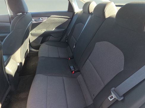 Used 2022 Kia Forte LXS image 18