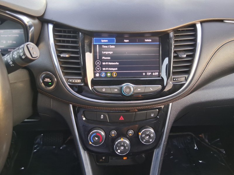 Used 2018 Chevrolet Trax Premier w/ Midnight Edition FWD image 13