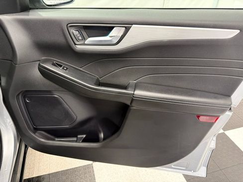 Used 2024 Ford Escape Platinum AWD/4WD image 24