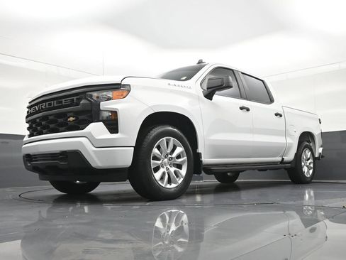 Used 2024 Chevrolet Silverado 1500 Custom RWD image 25