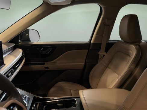 Used 2022 Lincoln Aviator Reserve w/ Equipment Group 201A image 13