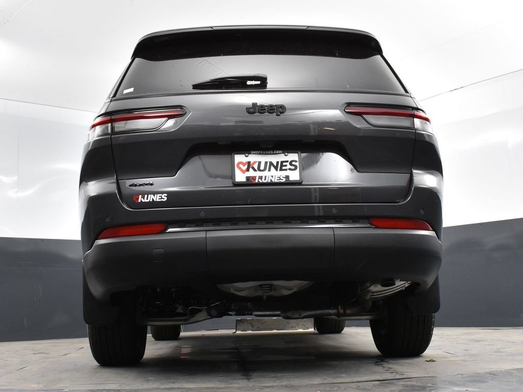 Used 2025 Jeep Grand Cherokee L Altitude AWD/4WD image 56
