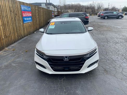 Used 2018 Honda Accord Sport image 2