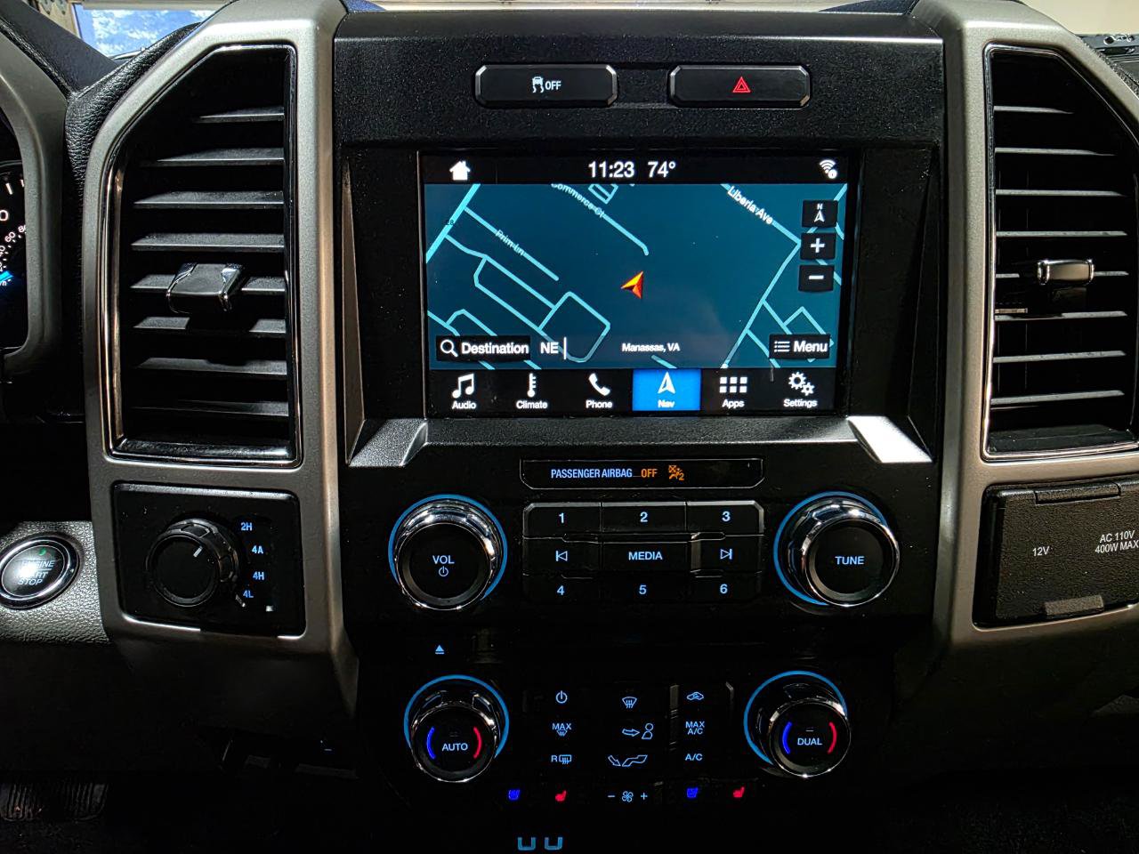 Used 2017 Ford F150 Lariat w/ Equipment Group 501A Mid AWD/4WD image 32