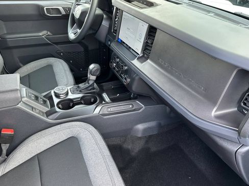 New 2025 Ford Bronco 4-Door AWD/4WD image 17