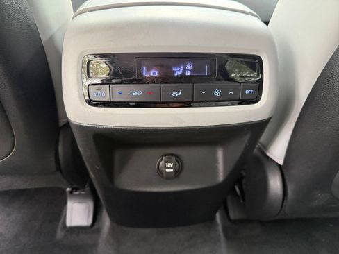 Used 2024 Hyundai Palisade SEL FWD image 24