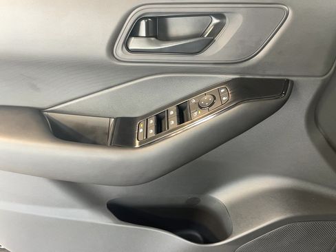 Used 2026 Nissan Rogue S AWD/4WD image 12
