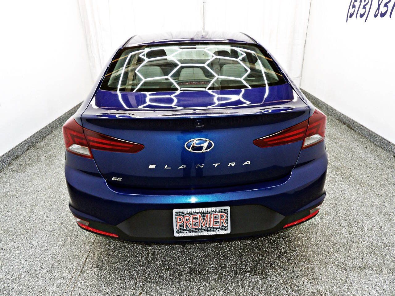 Used 2019 Hyundai Elantra SE FWD image 5