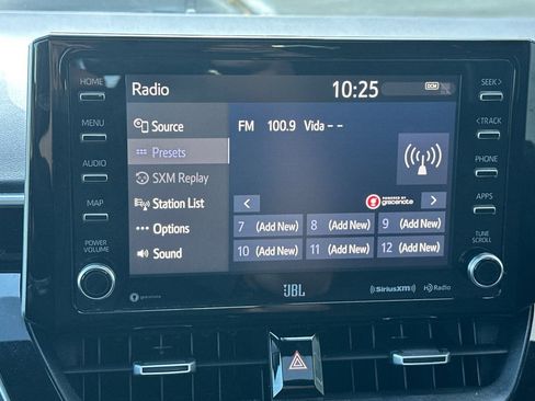 Used 2020 Toyota Corolla SE image 19