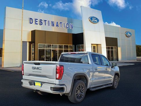 Used 2024 GMC Sierra 1500 Elevation w/ LPO, Elevation Black Package image 3