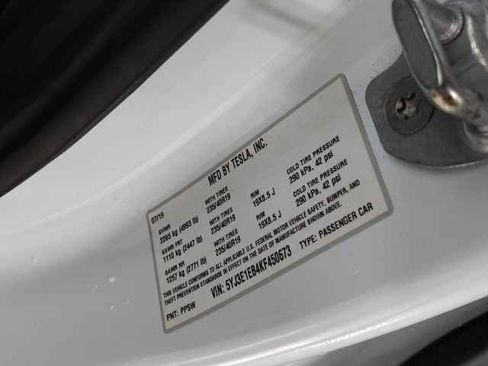 Used 2019 Tesla Model 3 Long Range image 32