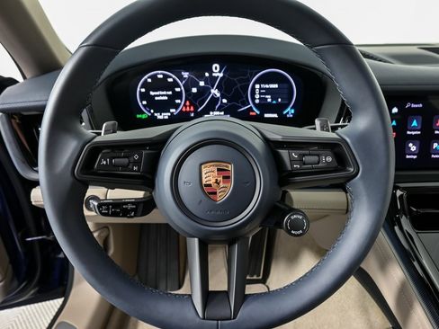 Certified 2025 Porsche Panamera image 9
