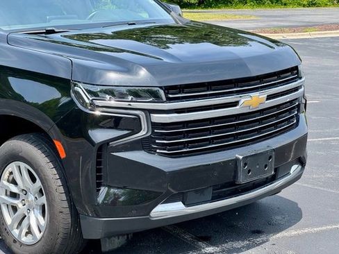 Used 2024 Chevrolet Suburban LT AWD/4WD image 14