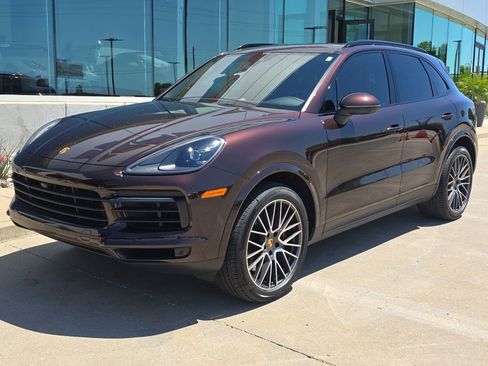 Certified 2023 Porsche Cayenne AWD/4WD image 1