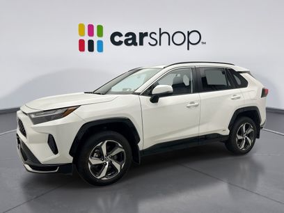 Used 2025 Toyota RAV4 SE w/ Weather & Moonroof Package
