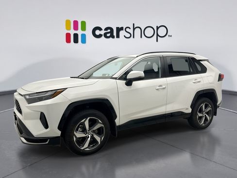 Used 2025 Toyota RAV4 SE w/ Weather & Moonroof Package AWD/4WD image 1