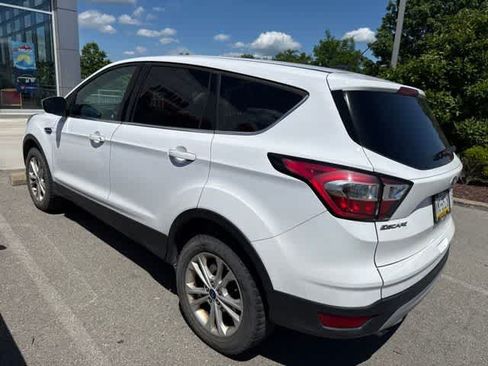 Used 2017 Ford Escape SE AWD/4WD image 5