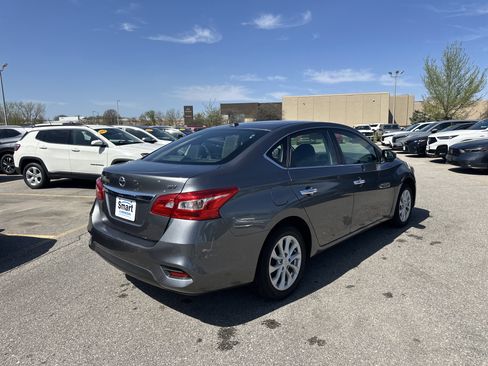 Used 2019 Nissan Sentra SV image 4