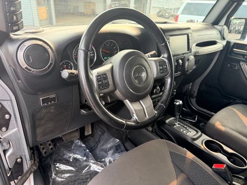 Used 2017 Jeep Wrangler Unlimited Sport AWD/4WD image 18