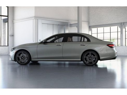 Certified 2022 Mercedes-Benz E 350 4MATIC Sedan image 34