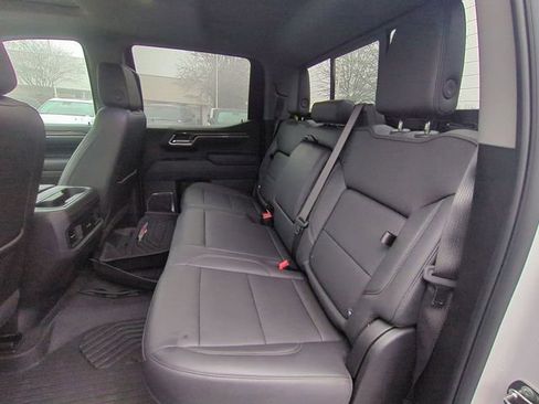 Used 2024 Chevrolet Silverado 1500 LT Trail Boss w/ LT Trail Boss Premium Package image 31