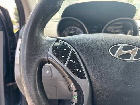 Used 2016 Hyundai Elantra SE w/ Option Group 02 FWD image 21