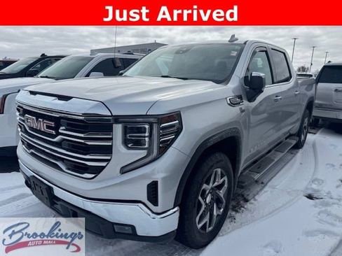 Used 2022 GMC Sierra 1500 SLT w/ SLT Premium Package image 1