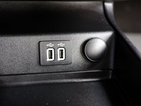 Certified 2019 Ford Fusion SE w/ Equipment Group 151A image 25