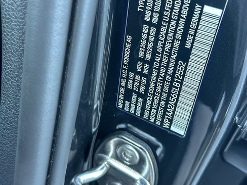 Used 2025 Porsche Macan image 28