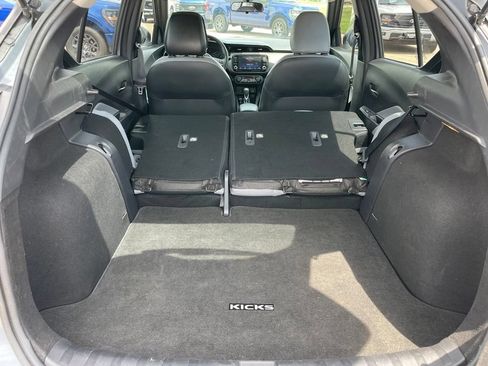 Used 2024 Nissan Kicks SR w/ SR Premium Package FWD image 27