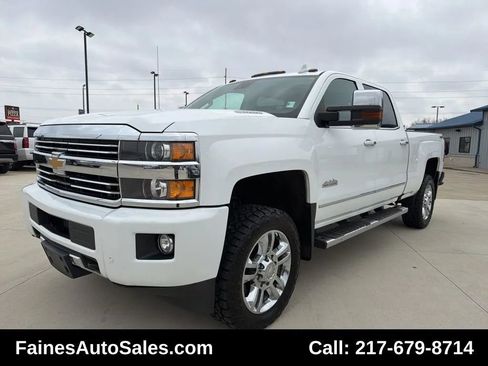 Used 2016 Chevrolet Silverado 2500 High Country w/ Duramax Plus Package image 3