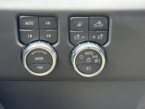 Used 2024 GMC Sierra 1500 AT4 w/ AT4 Preferred Package AWD/4WD image 30