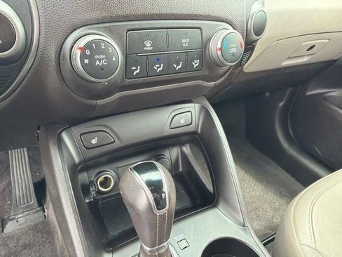 Used 2015 Hyundai Tucson SE FWD image 21