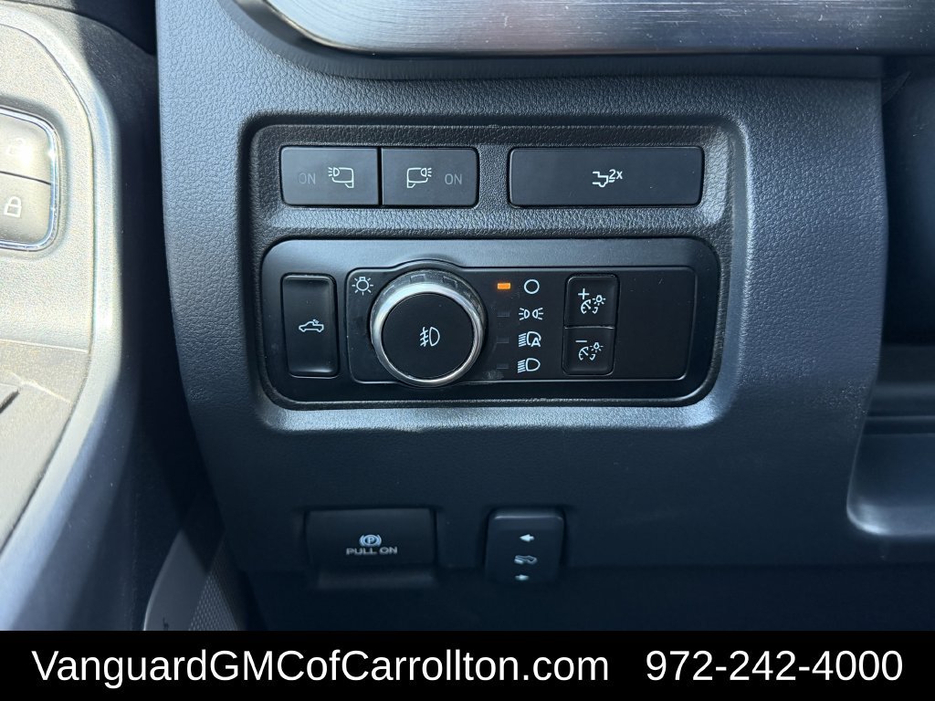 Used 2023 Ford F250 Lariat w/ Sport Appearance Package AWD/4WD image 24