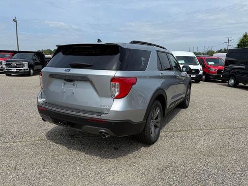 Certified 2023 Ford Explorer XLT w/ Equipment Group 202A AWD/4WD image 30