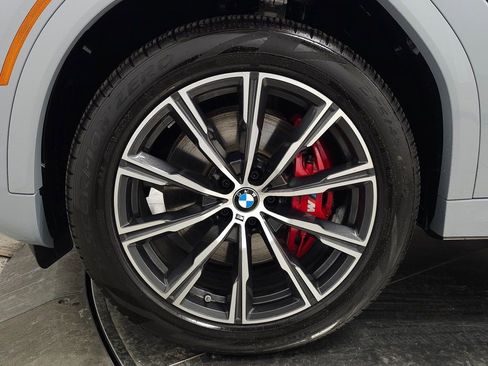 Used 2026 BMW X6 xDrive40i w/ Premium Package image 8