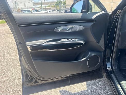 Used 2025 Genesis GV70 2.5T AWD/4WD image 10