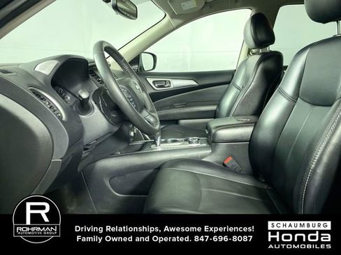 Used 2020 Nissan Pathfinder SL image 4