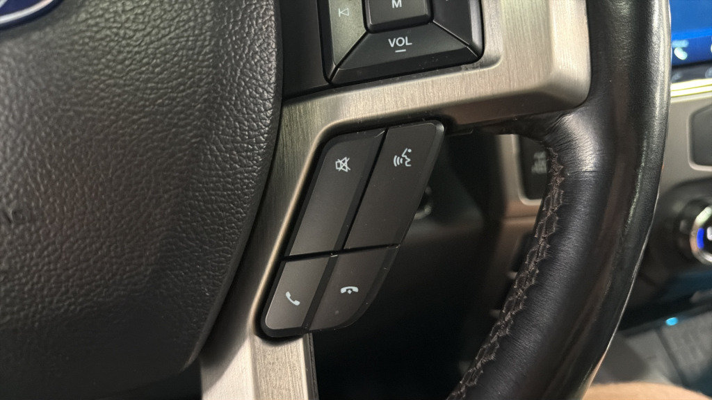 Used 2022 Ford F250 Platinum w/ FX4 Off-Road Package AWD/4WD image 30