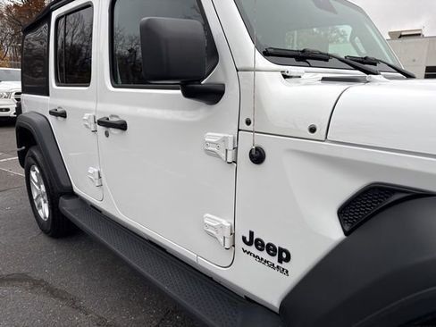 Used 2022 Jeep Wrangler Unlimited Sport image 17