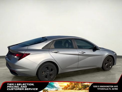 Used 2021 Hyundai Elantra SEL w/ Convenience Package FWD image 10
