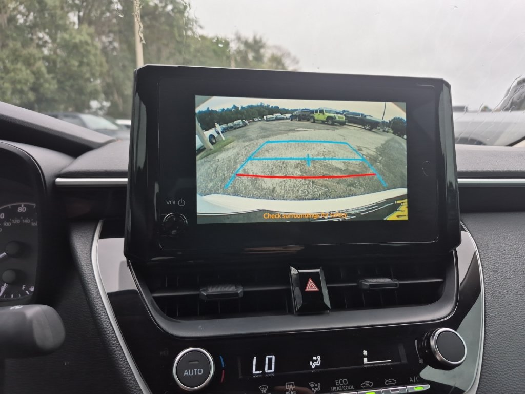 Used 2025 Toyota Corolla LE FWD image 22