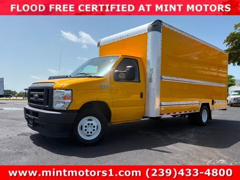 Used 2021 Ford E-350 and Econoline 350 Super Duty RWD image 2