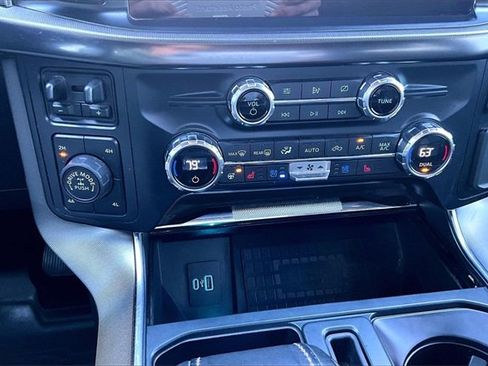 Used 2021 Ford F150 Platinum w/ Equipment Group 701A High image 24