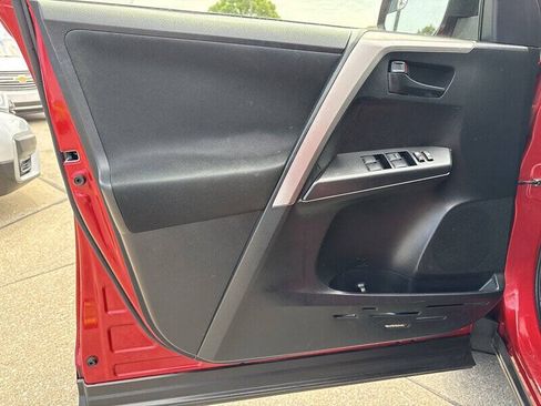 Used 2017 Toyota RAV4 LE w/ All Weather Liner Package FWD image 18