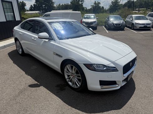 Used 2017 Jaguar XF Prestige AWD/4WD image 5