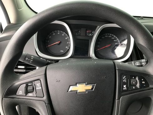 Used 2017 Chevrolet Equinox LS image 8