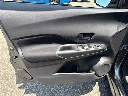 New 2025 Nissan Kicks Play S image 19